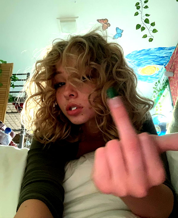 umitsbeee instagram image archive image