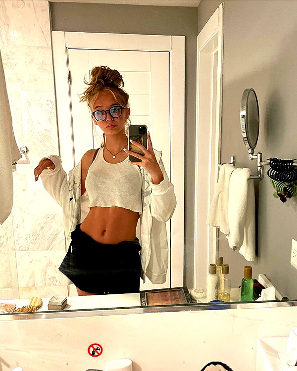 umitsbeee instagram image archive image