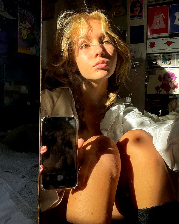 umitsbeee instagram image archive image