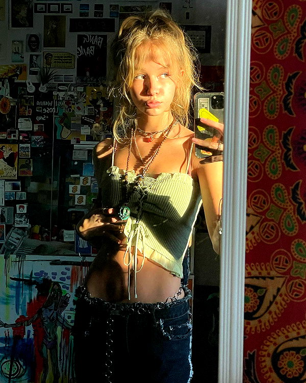umitsbeee instagram image archive image