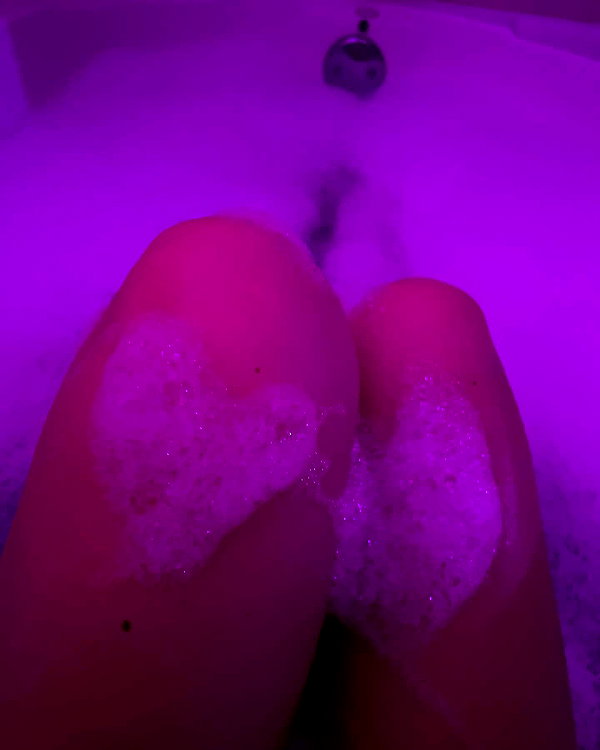 umitsbeee instagram image archive image