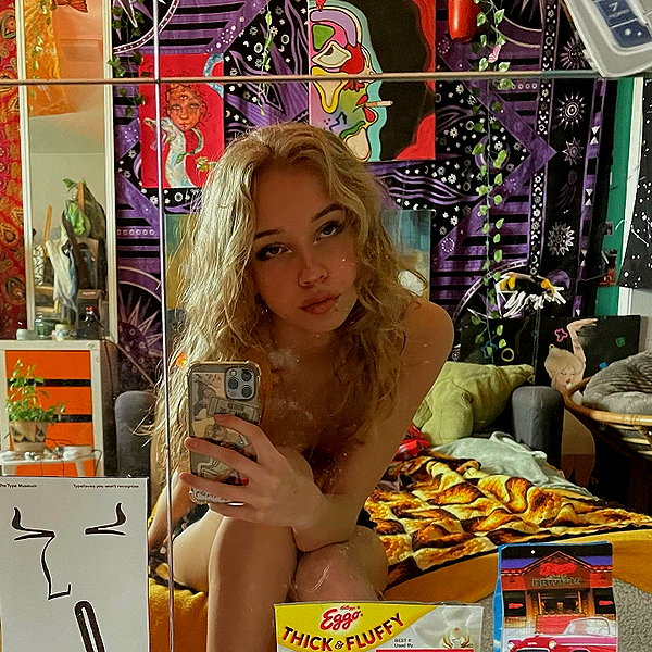 umitsbeee instagram image archive image