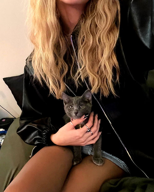 umitsbeee instagram image archive image