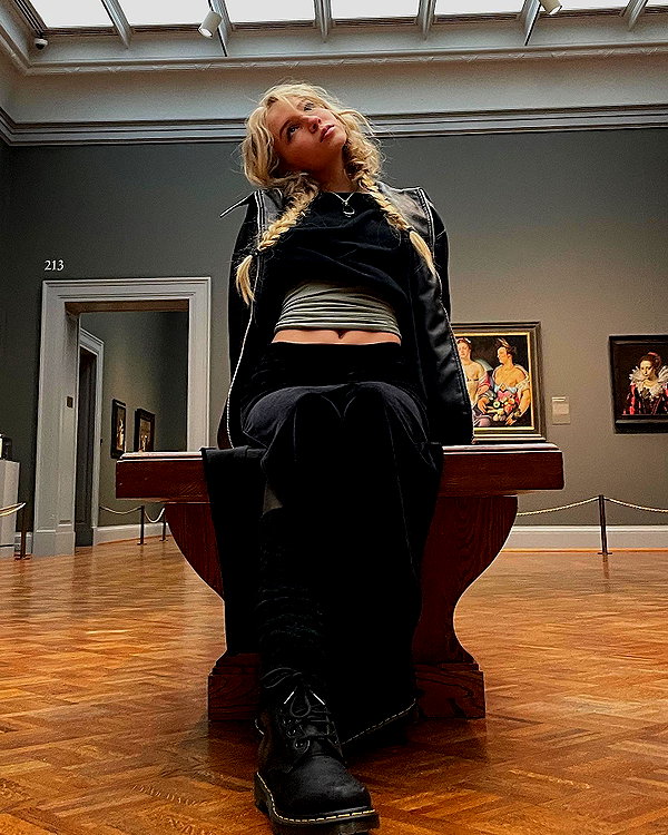 umitsbeee instagram image archive image