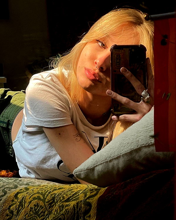 umitsbeee instagram image archive image