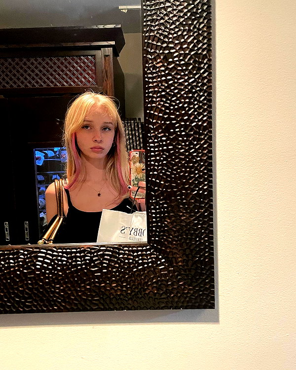 umitsbeee instagram image archive image