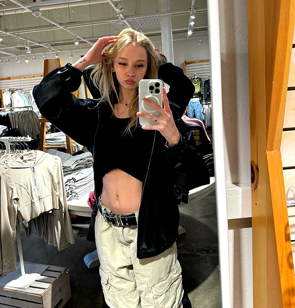 umitsbeee instagram image archive image