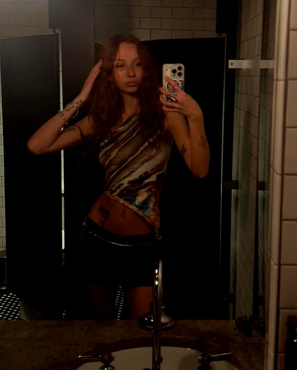 umitsbeee instagram image archive image