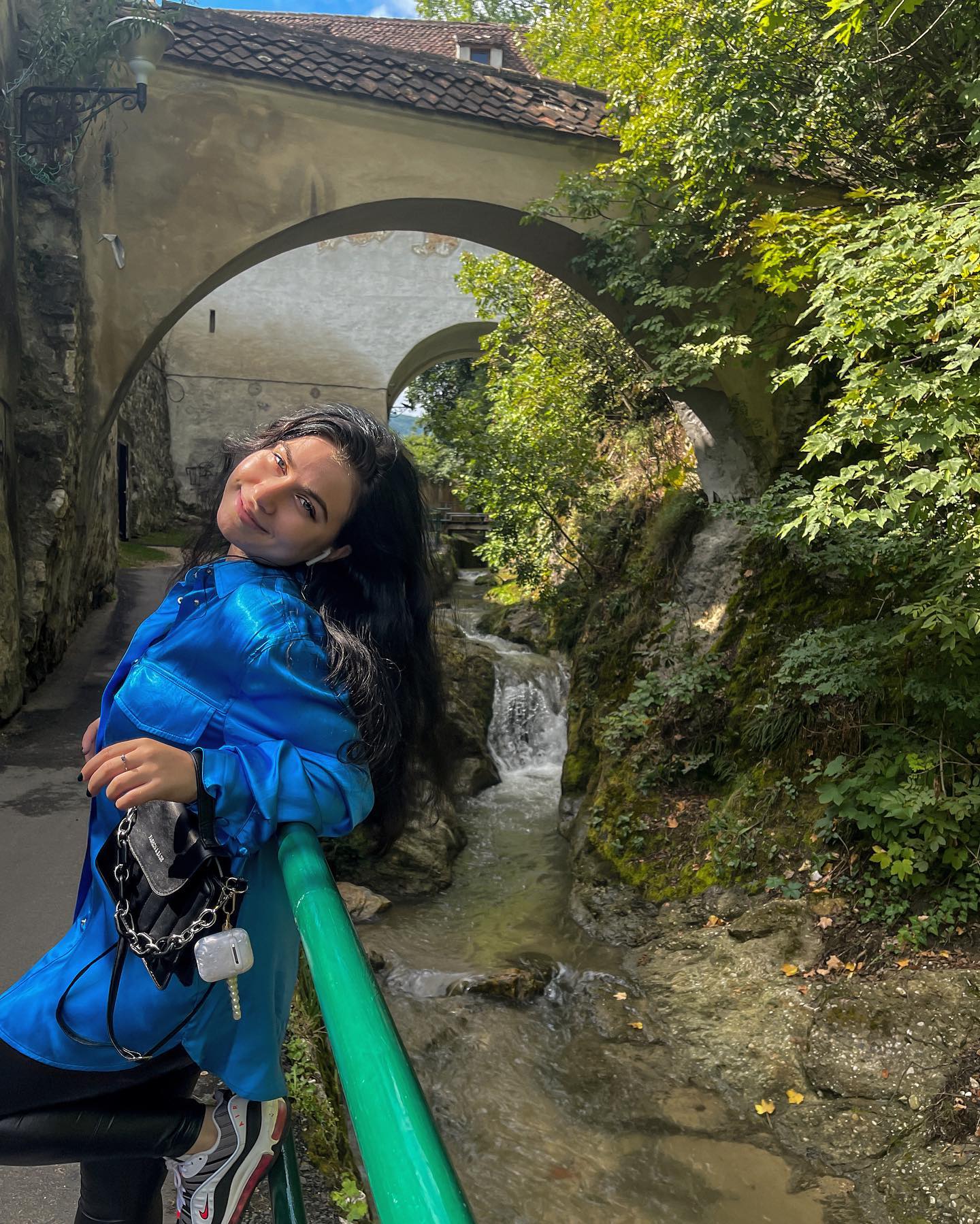 v.e.r.o._.n.i.c.a instagram image archive image