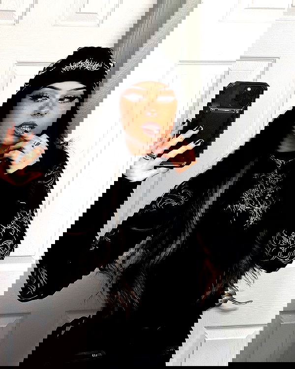 v.okay image ~ Altpins