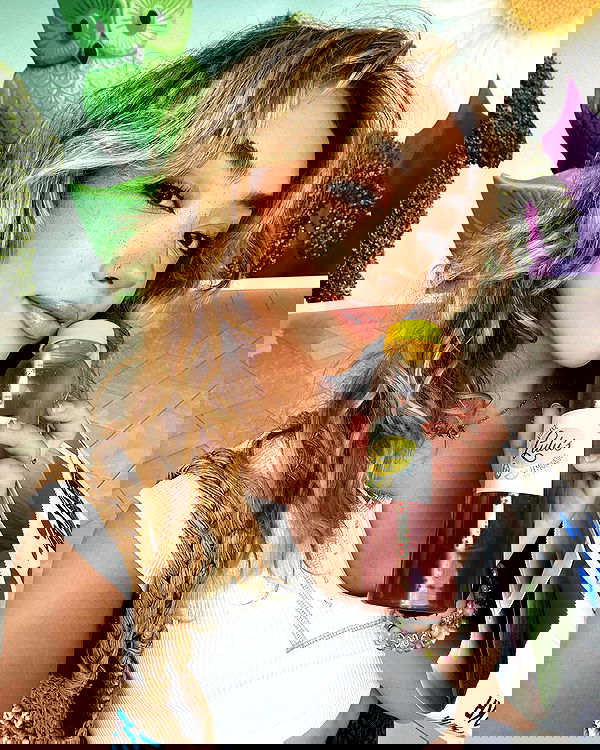 v.qx v.qx archive image