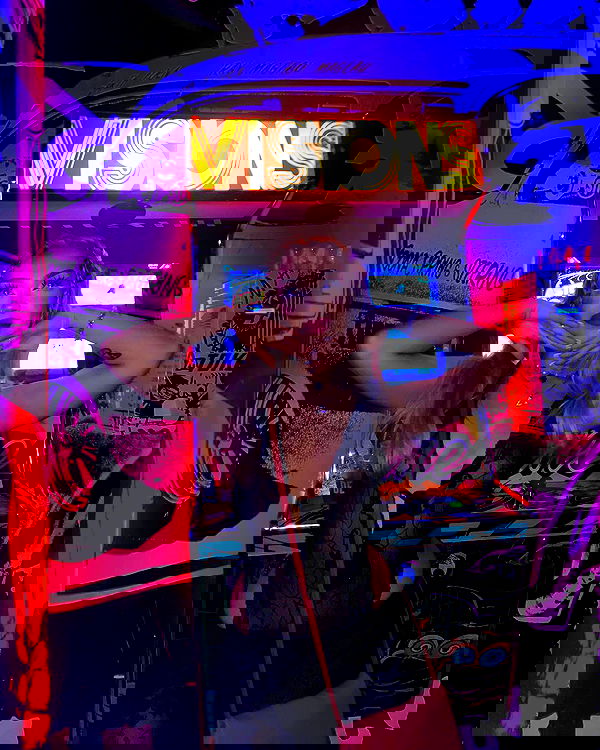 v.qx v.qx archive image