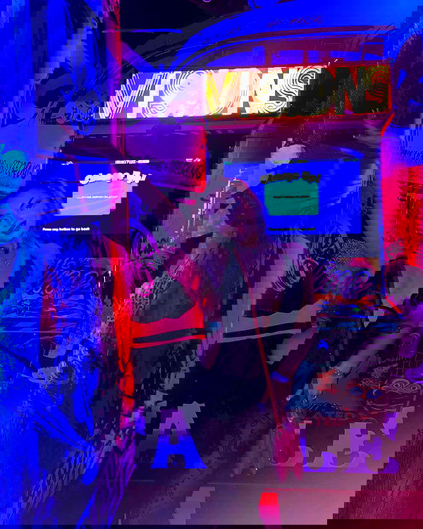 v.qx v.qx archive image