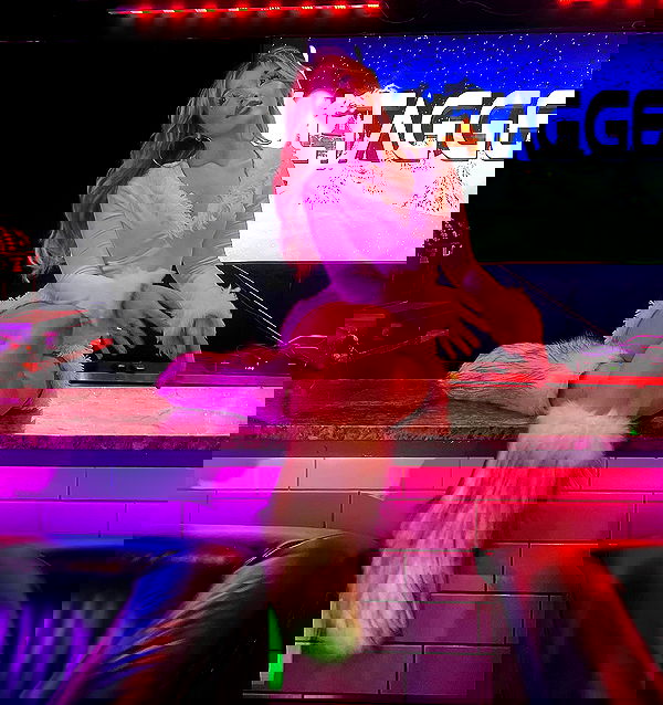 v.qx v.qx archive image