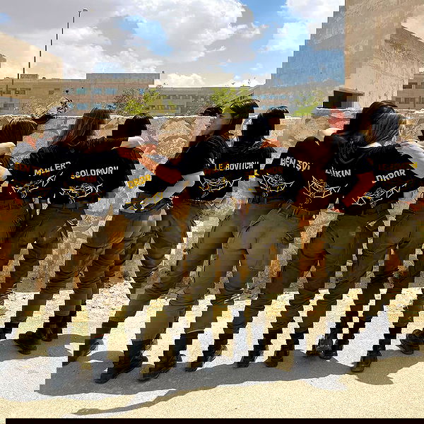 valeria_lukin valeria_lukin archive image