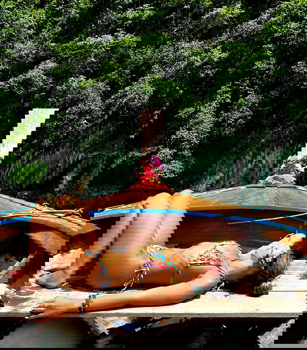 valeria_lukin valeria_lukin archive image