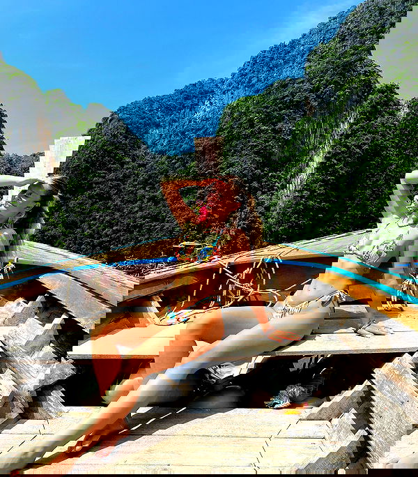 valeria_lukin valeria_lukin archive image