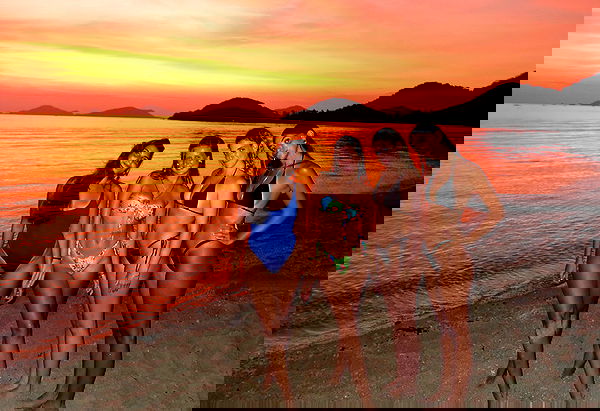 valeria_lukin valeria_lukin archive image