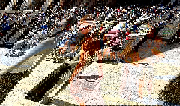 valeria_lukin valeria_lukin archive image