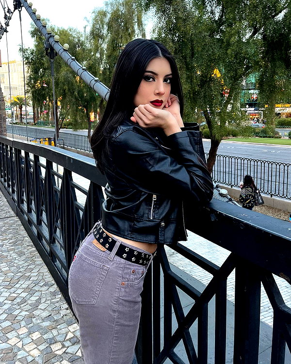 valeriecastellano instagram image archive image
