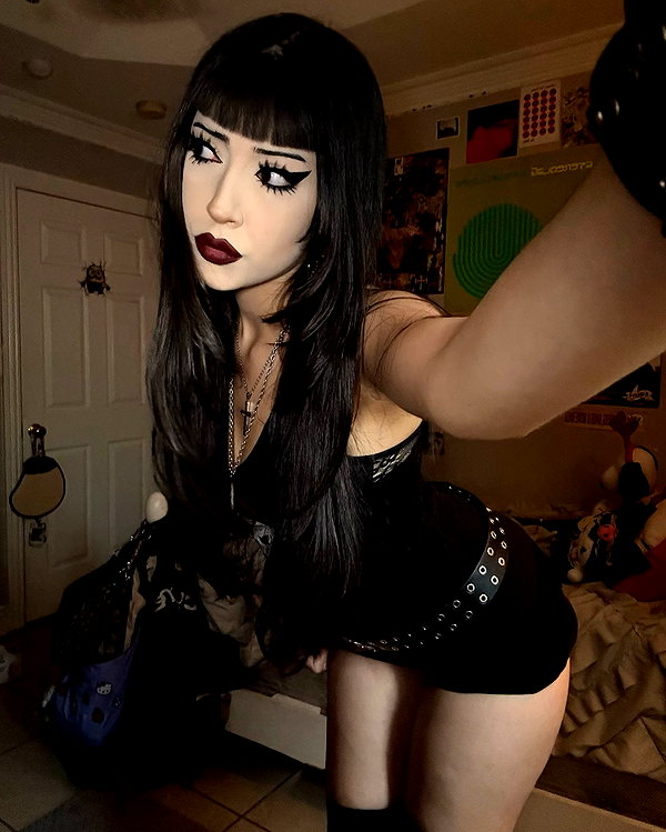 valeriecastellano valeriecastellano archive image