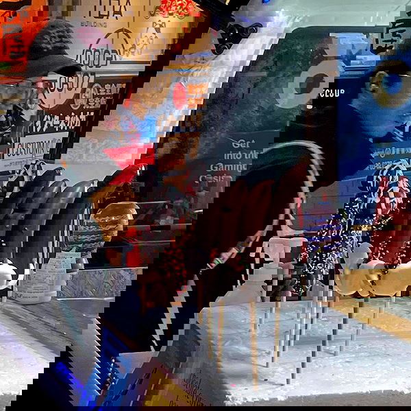 vanessa.julienne image ~ Altpins