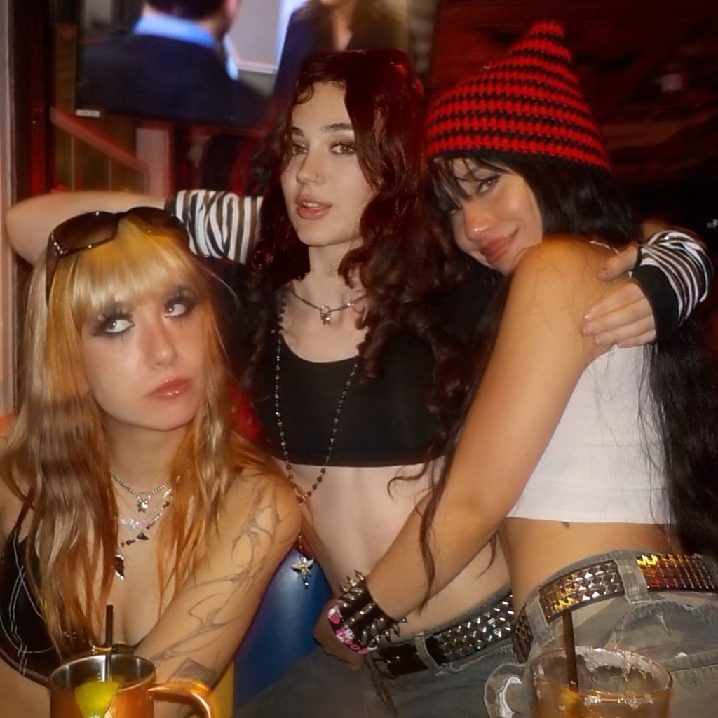 vanessa.julienne instagram image archive image