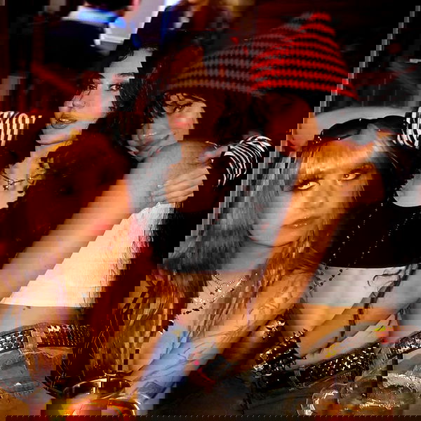 vanessa.julienne image ~ Altpins