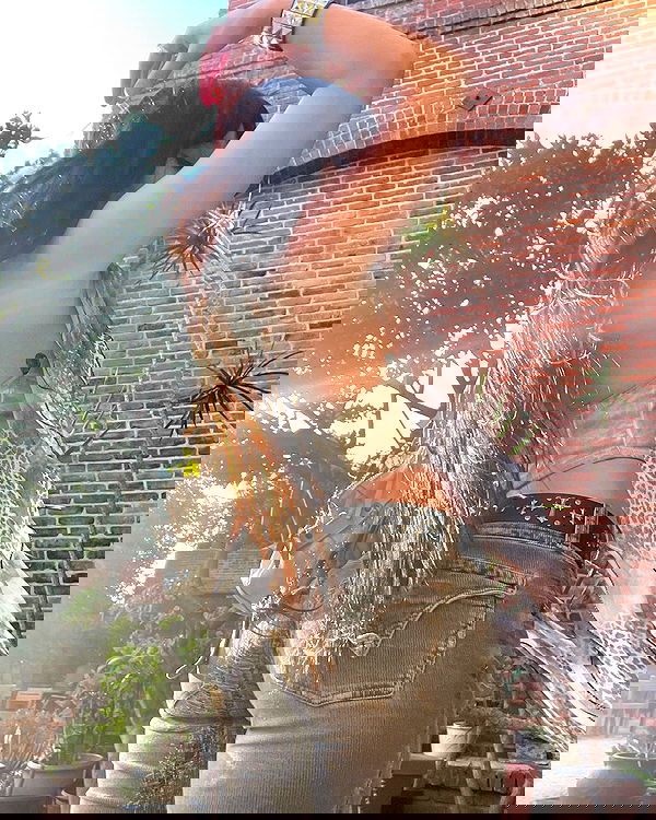 vanessa.julienne image ~ Altpins