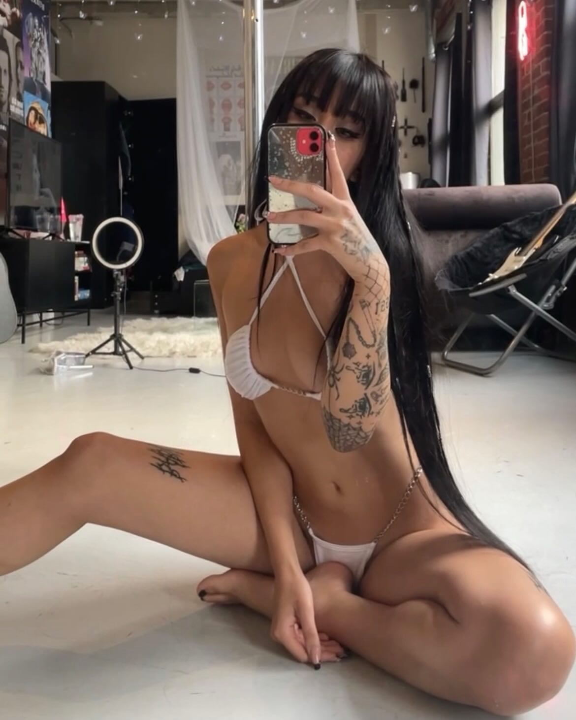 vanessa.julienne instagram image archive image