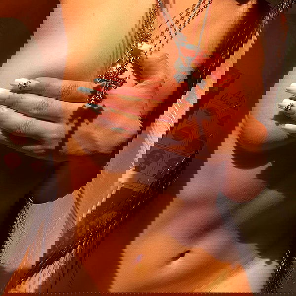 vanessa.julienne image ~ Altpins