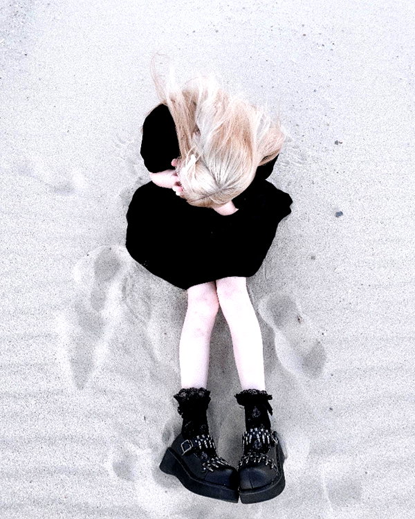 veildose instagram image archive image
