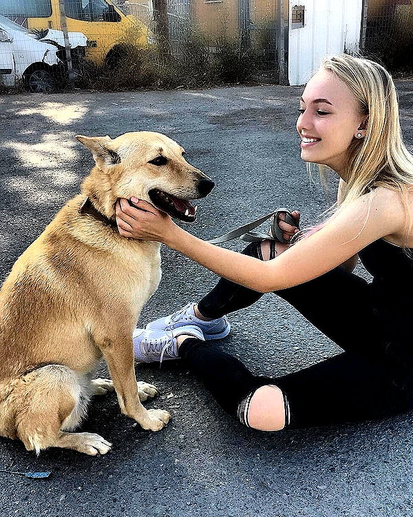 veronika_grish instagram image archive image
