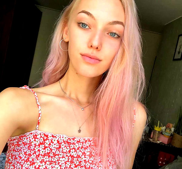 veronika_grish instagram image archive image