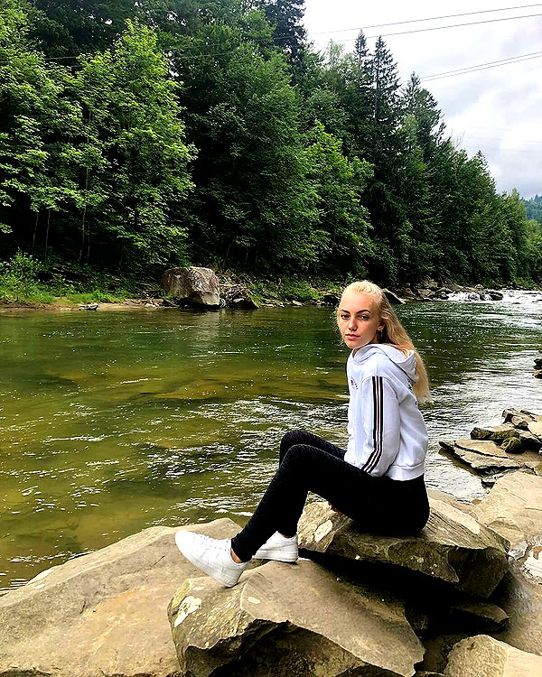 veronika_grish instagram image archive image