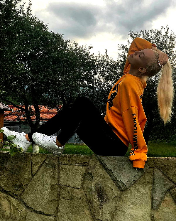 veronika_grish instagram image archive image