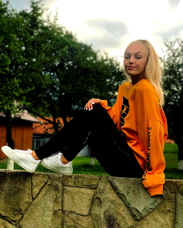 veronika_grish instagram image archive image