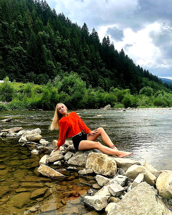 veronika_grish instagram image archive image