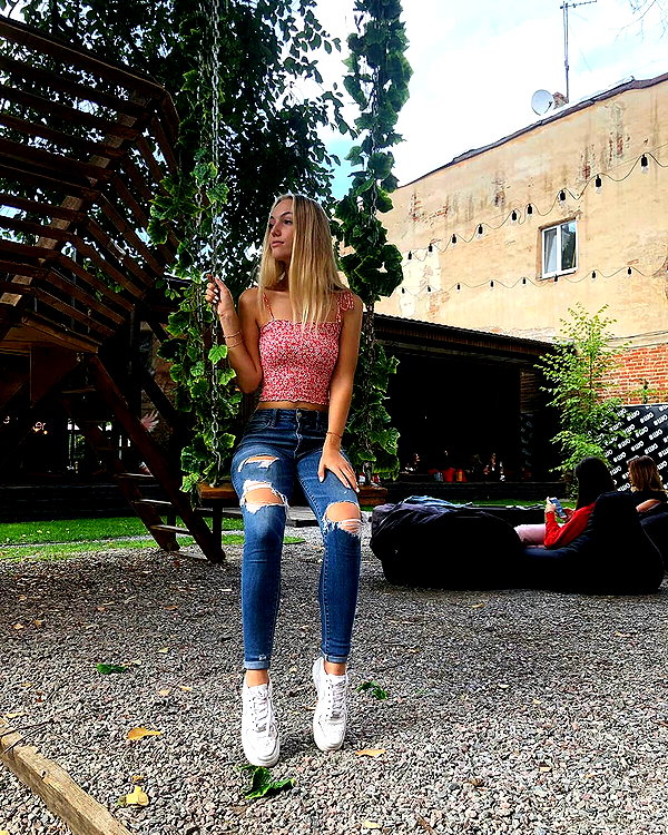 veronika_grish instagram image archive image