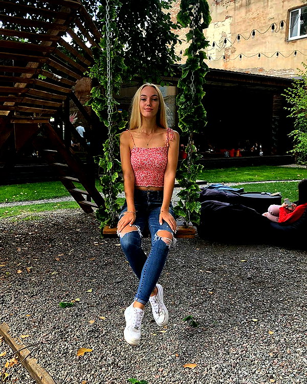 veronika_grish instagram image archive image