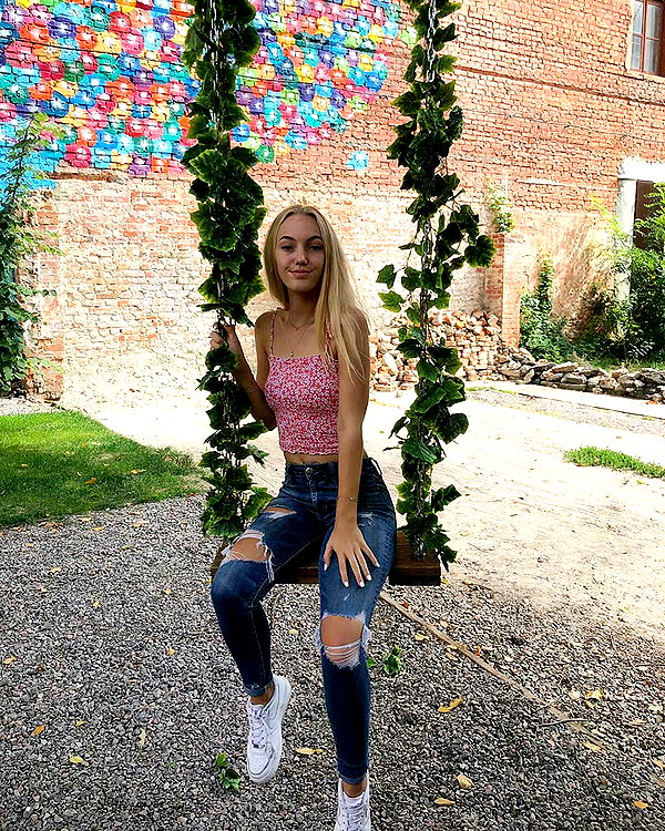 veronika_grish instagram image archive image