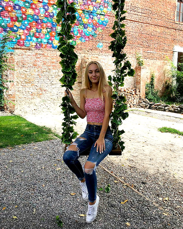 veronika_grish instagram image archive image