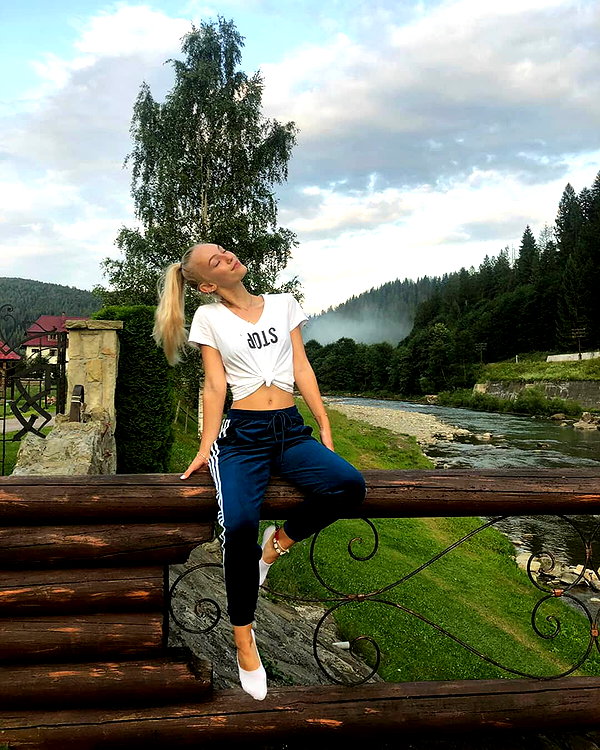 veronika_grish instagram image archive image