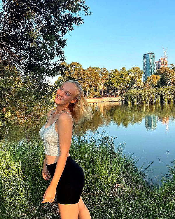 veronika_grish instagram image archive image