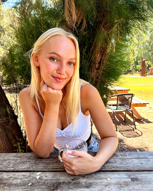veronika_grish instagram image archive image