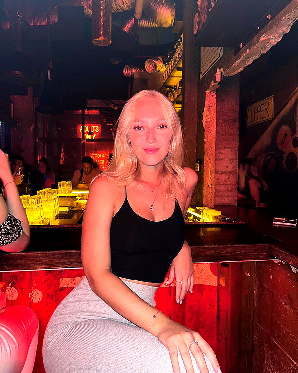 veronika_grish instagram image archive image