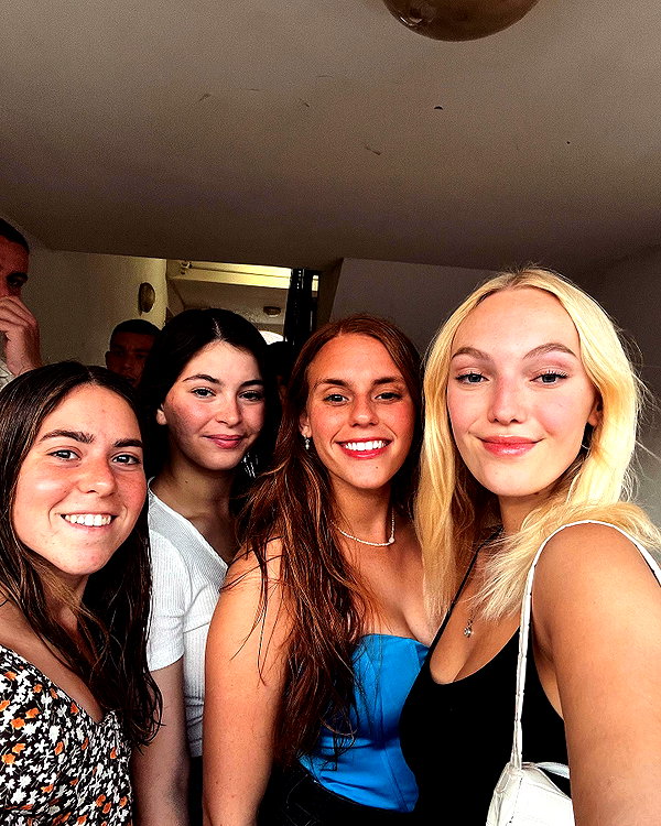 veronika_grish instagram image archive image