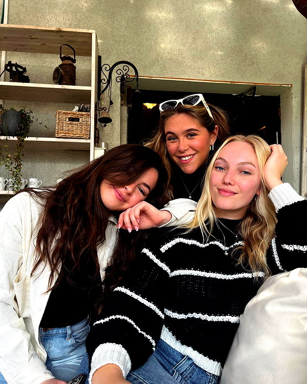 veronika_grish instagram image archive image
