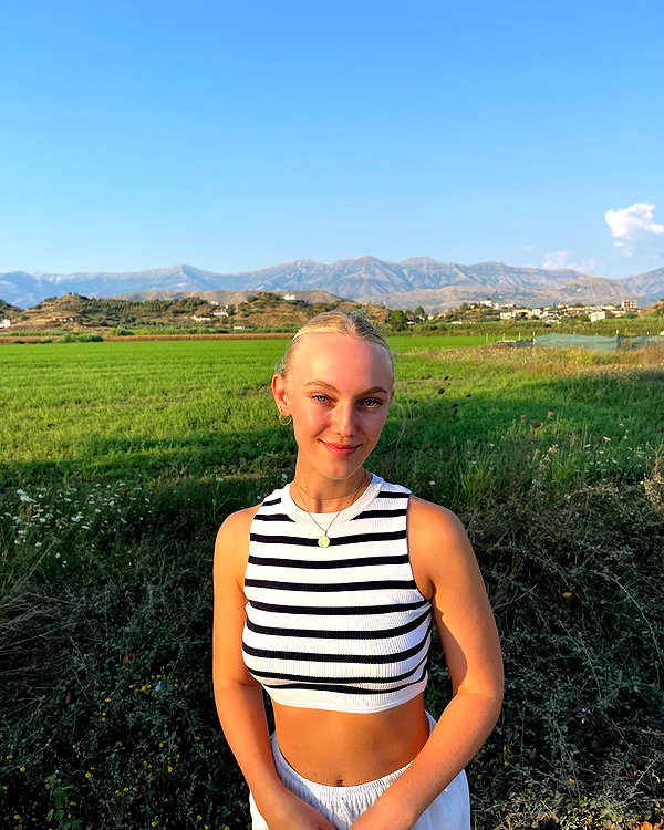 veronika_grish instagram image archive image
