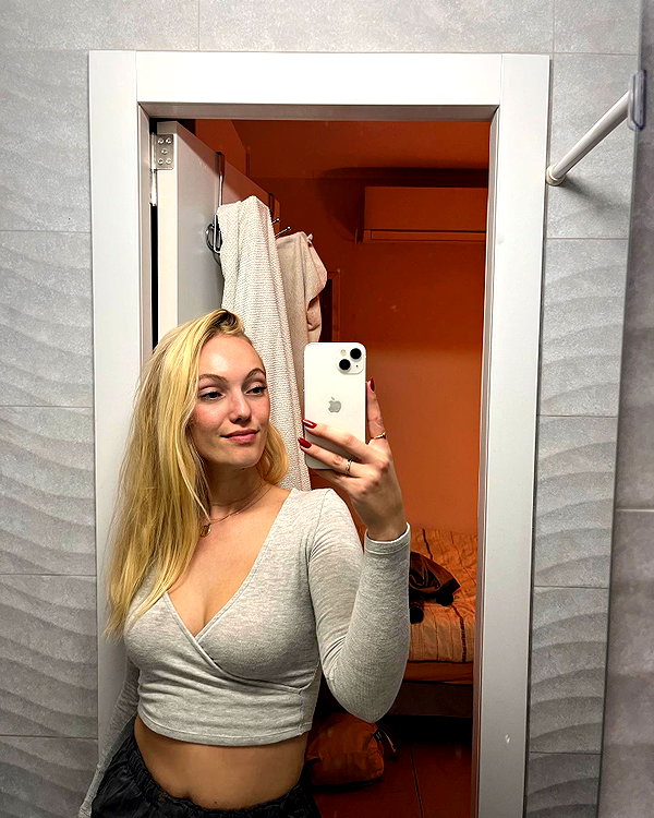 veronika_grish instagram image archive image